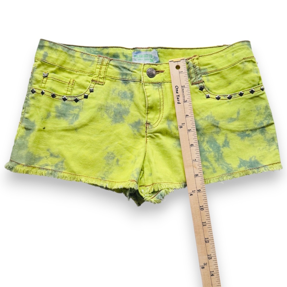 DREAM OUT LOUD BY SELENA GOMEZ Neon Green Tie Dye Frayed Denim Shorts Size 3 - Picture 7 of 7